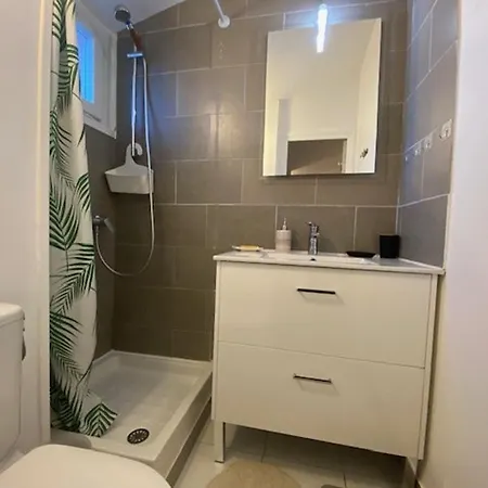 T2 Avec Piscine A Sainte-maxime, Calme, Proche Commerces Et Loisirs. - Fr-1-226-537 * Sainte-Maxime